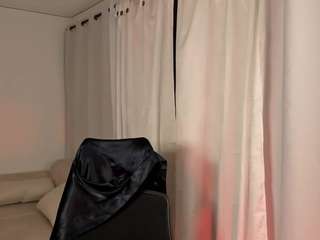 jaaadeee's CamSoda show and profile