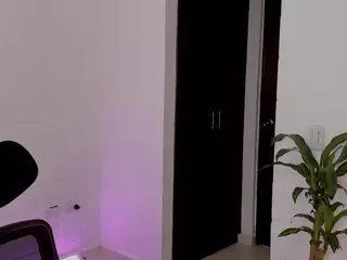 Gimme your soul.'s Live Sex Cam Show
