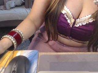 kavyadesigirl25's CamSoda show and profile