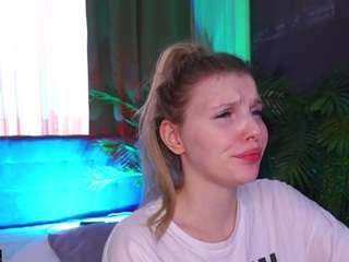 aleksakeller from CamSoda is Freechat