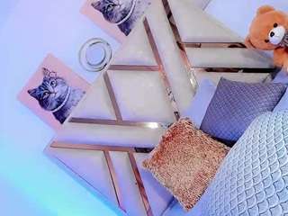 nahomysweetxx live webcam show