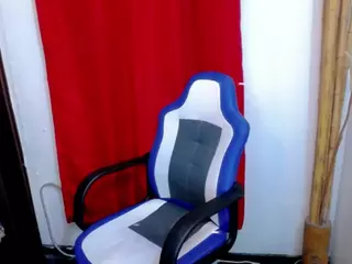 CharlizeSquirt's Live Sex Cam Show