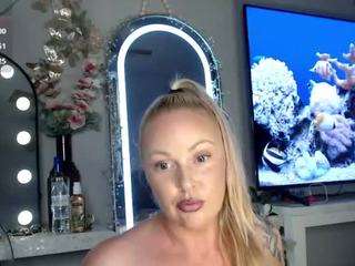 Live webcam model mshunnybunnyy on Soda Cams