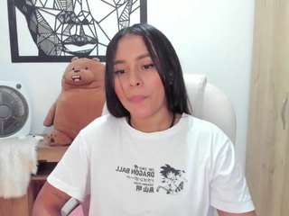 le modèle ciarax1 est en webcam porno dans un show sur le site camsoda, il possède les tags suivants: amateur,living room,wet,toys,tease,student,squirting,solo,sexcam,natural,anal,lovense,dildo,cum,control,brown eyes,blowjob,black hair,bj,bedroom