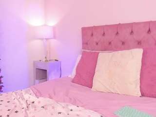 melany-hiller Live Webcam on CamSoda