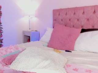 melany-hiller Live Webcam on CamSoda