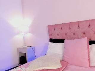 melany-hiller's CamSoda show and profile