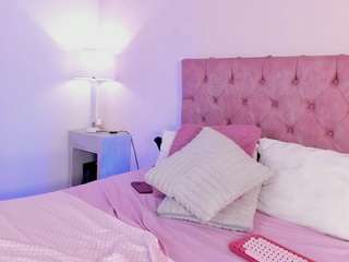 melany-hiller Live Webcam on CamSoda