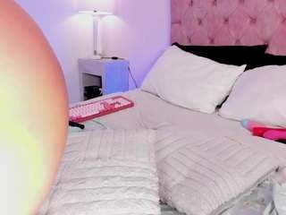 melany-hiller Live Webcam on CamSoda