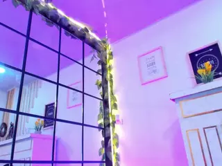 Charlotteeyork's Live Sex Cam Show