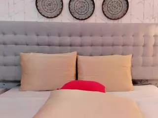 leahcollins's Live Sex Cam Show