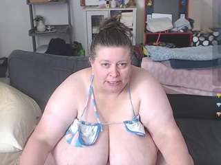 cougar-bbw