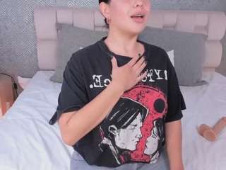 ah-mara Live Webcam on CamSoda