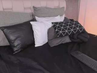 ah-mara's CamSoda show and profile