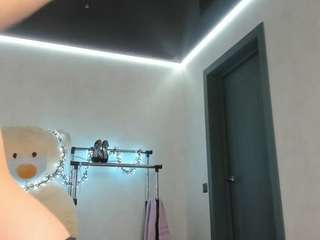 WowBlonde live webcam show