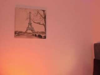 Live webcam model cielamelie on Soda Cams