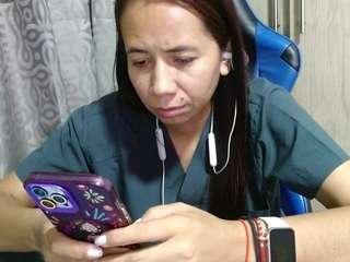 gomezdanis01's CamSoda show and profile