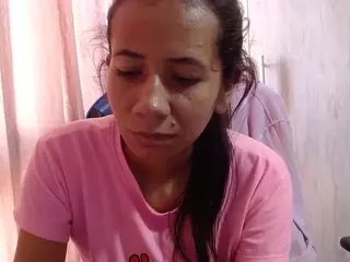 Gomezdanis01's Live Sex Cam Show