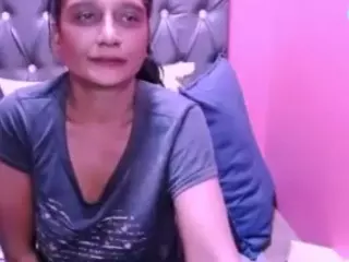 INDIANCANDY69's live chat room