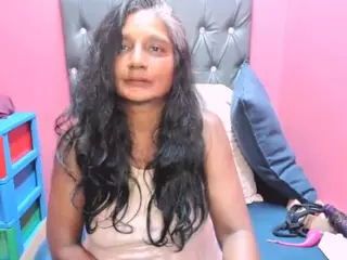 INDIANCANDY69's Live Sex Cam Show