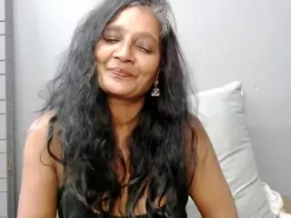 INDIANCANDY69's Live Sex Cam Show