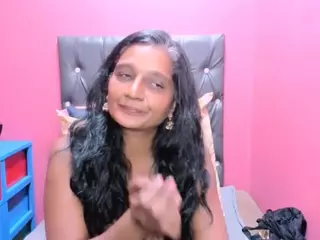 INDIANCANDY69's Live Sex Cam Show