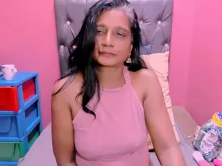 INDIANCANDY69's Live Sex Cam Show