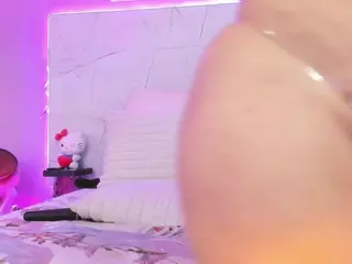 Dakotta Johanson's Live Sex Cam Show