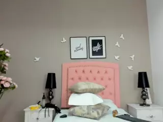 LunaRose18's Live Sex Cam Show