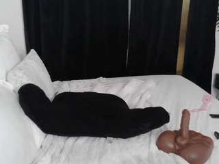 january-rose webcam model