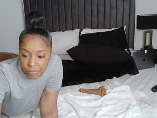 january-rose Live Webcam on CamSoda