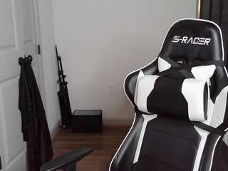 january-rose Live Webcam on CamSoda