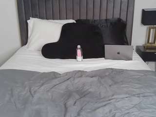 January Rose live cam