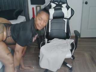 Live webcam model january-rose on Soda Cams