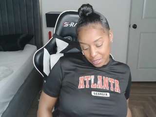 Live webcam model january-rose on Soda Cams