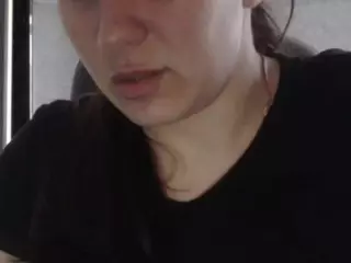 Kira-Belll's Live Sex Cam Show
