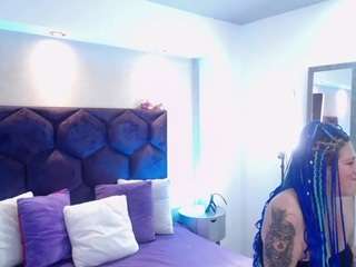 gin-fox's CamSoda show and profile