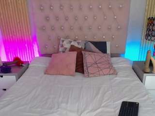 gin-fox Live Webcam on CamSoda