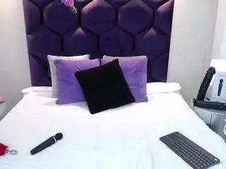 Gin-Fox's Live Sex Cam Show