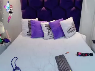 Gin's Live Sex Cam Show