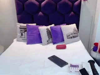 Gin's Live Sex Cam Show