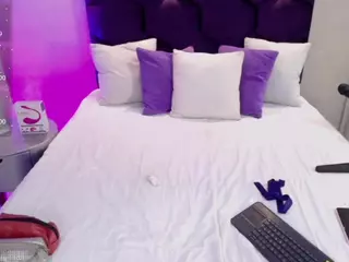 Gin's Live Sex Cam Show