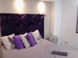 Gin's Live Sex Cam Show