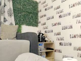 sweetdaiana23 live cam preview