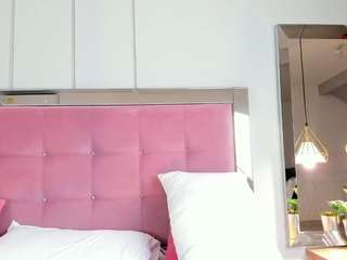 Live webcam model ahincale on Soda Cams