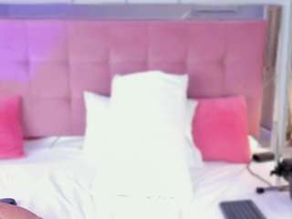 ahincale's CamSoda show and profile