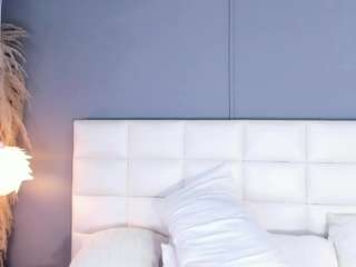 Live webcam model ahincale on Soda Cams