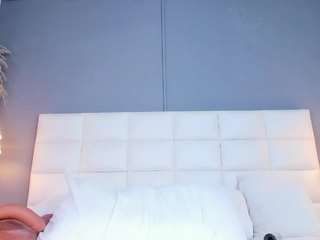 Live webcam model ahincale on Soda Cams