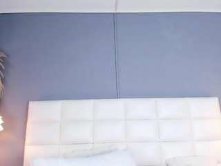 Live webcam model ahincale on Soda Cams