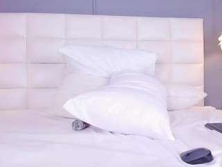 Live webcam model ahincale on Soda Cams